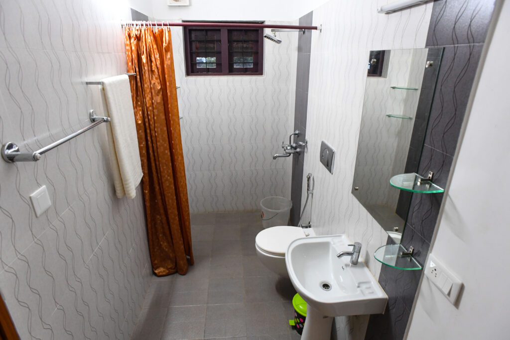 Bathroom-bethhillhomestay